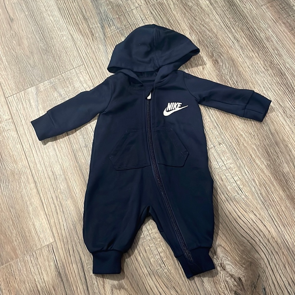 Newborn Nike outfit